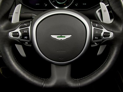 صورة مصغرة 24 لـ 2022 Aston Martin V8 VANTAGE ROADSTER
