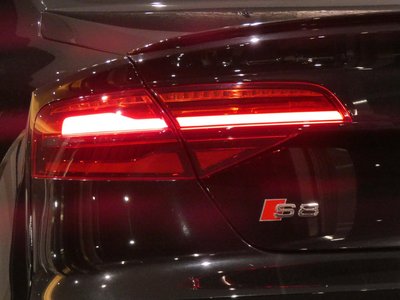 2017 AUDI S8 photo 4