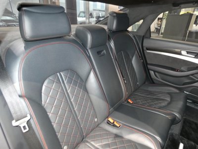 2017 AUDI S8 thumbnail 37