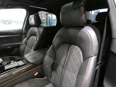 2017 AUDI S8 thumbnail 34