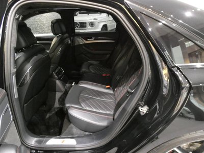2017 AUDI S8 thumbnail 19