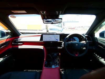 صورة 2 لـ 2025 Toyota CROWN SPORT