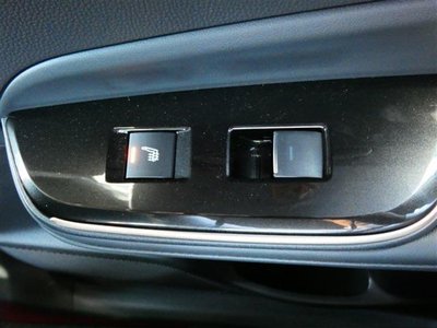 صورة 33 لـ 2025 Toyota CROWN SPORT