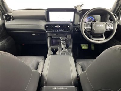 صورة 42 لـ 2024 Toyota LAND CRUISER 250