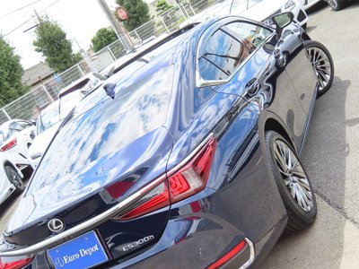 2023 Lexus ES photo 7