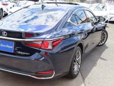2023 Lexus ES thumbnail 34