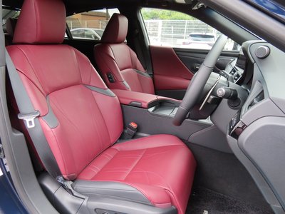 2023 Lexus ES photo 15