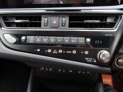 2023 Lexus ES thumbnail 75