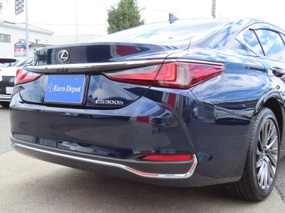 2023 Lexus ES thumbnail 38