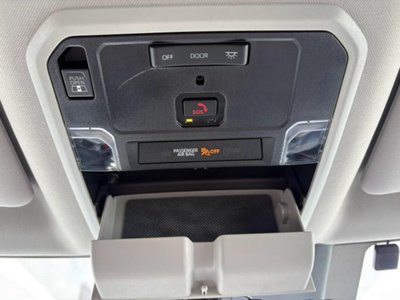 2023 Toyota TUNDRA thumbnail 27