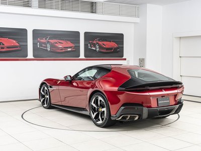 صورة 7 لـ 2025 Ferrari 12 CILINDRI