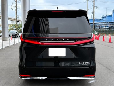 صورة 4 لـ 2024 Lexus LM