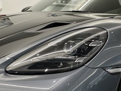 2025 Porsche 718 SPYDER photo 3