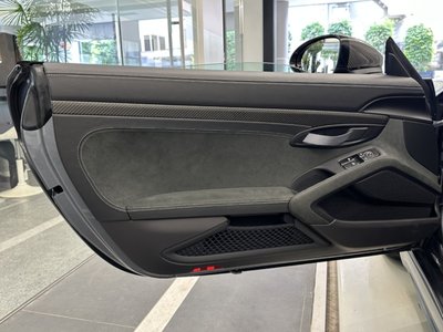 2025 Porsche 718 SPYDER thumbnail 17