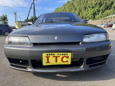 1993 Nissan SKYLINE photo 2
