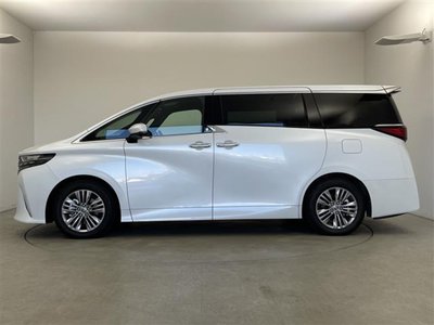 2025 Toyota ALPHARD — фото 22