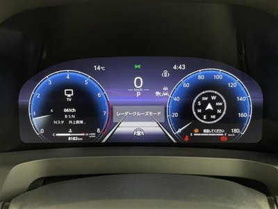 2025 Toyota ALPHARD — фото 4