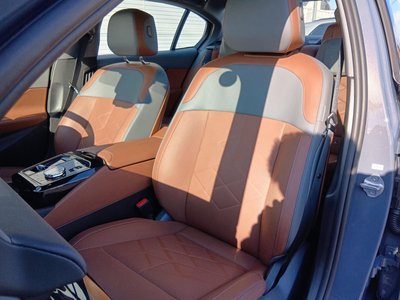 2025 BMW 5 SERIES photo 11