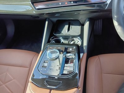 2025 BMW 5 SERIES thumbnail 45