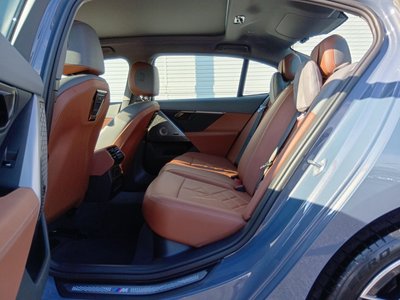 2025 BMW 5 SERIES photo 14