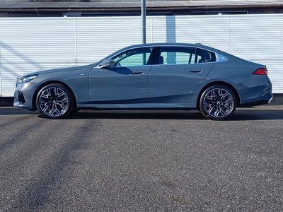 2025 BMW 5 SERIES photo 7