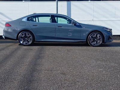 2025 BMW 5 SERIES thumbnail 18