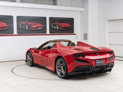 2022 Ferrari F8 SPIDER — фото 7