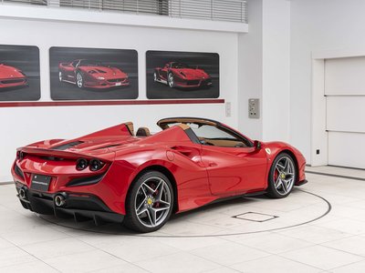 2022 Ferrari F8 SPIDER — фото 5