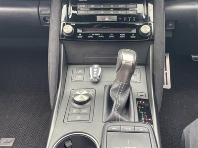 2023 Lexus IS photo 12