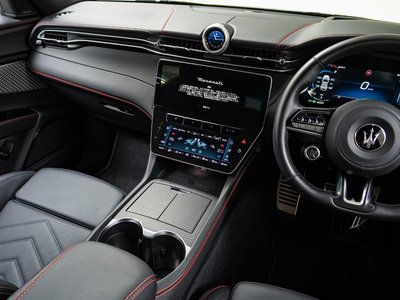 صورة مصغرة 13 لـ 2023 Maserati GRECALE