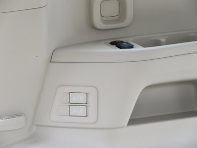 2023 Toyota LAND CRUISER 300 — фото 132