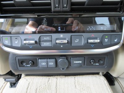 2023 Toyota LAND CRUISER 300 — фото 123