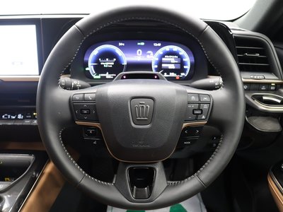 2025 Toyota CROWN SPORT photo 6
