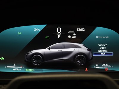 2025 Toyota CROWN SPORT thumbnail 66