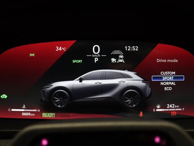 2025 Toyota CROWN SPORT thumbnail 64