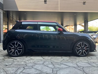 صورة 50 لـ 2025 MINI COOPER