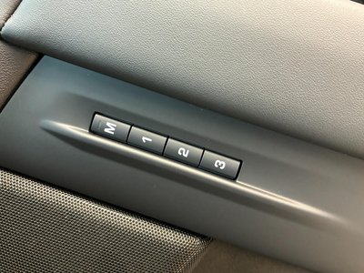 2025 LAND Rover RANGE ROVER EVOQUE photo 9