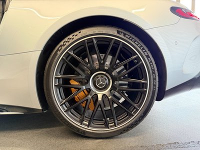2025 Mercedes-BENZ GT AMG — фото 11