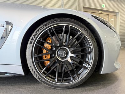2025 Mercedes-BENZ GT AMG — фото 8
