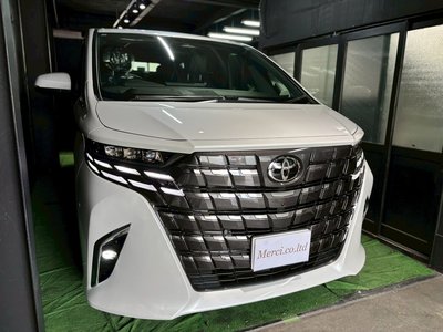2026 Toyota ALPHARD — фото 2