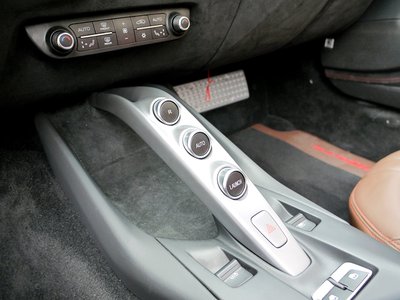 2022 Ferrari 812 GTS 照片 16