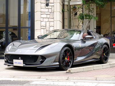 2022 Ferrari 812 GTS 照片 1