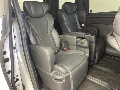 صورة 29 لـ 2025 Toyota ALPHARD