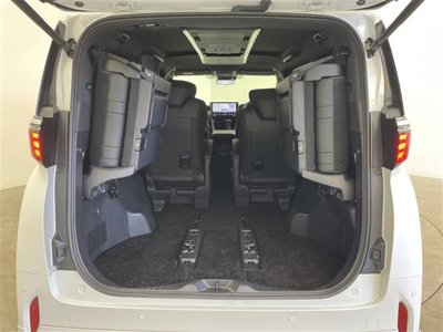 صورة 32 لـ 2025 Toyota ALPHARD