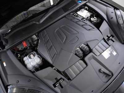 2025 Porsche CAYENNE thumbnail 32