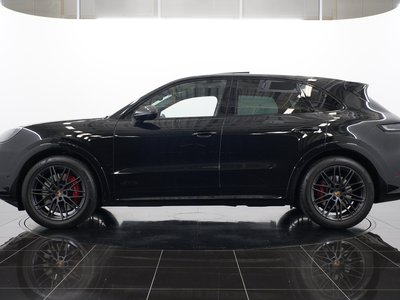2025 Porsche CAYENNE thumbnail 21