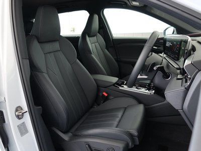 صورة 9 لـ 2025 AUDI Q6 E-TRON