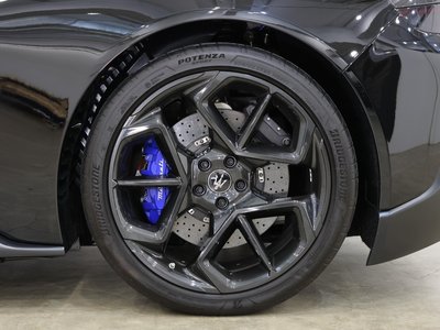 2022 Maserati MC20 photo 11