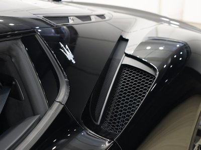 2022 Maserati MC20 photo 36