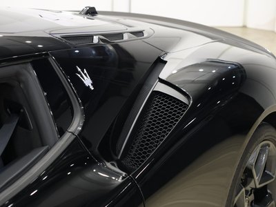 2022 Maserati MC20 photo 21